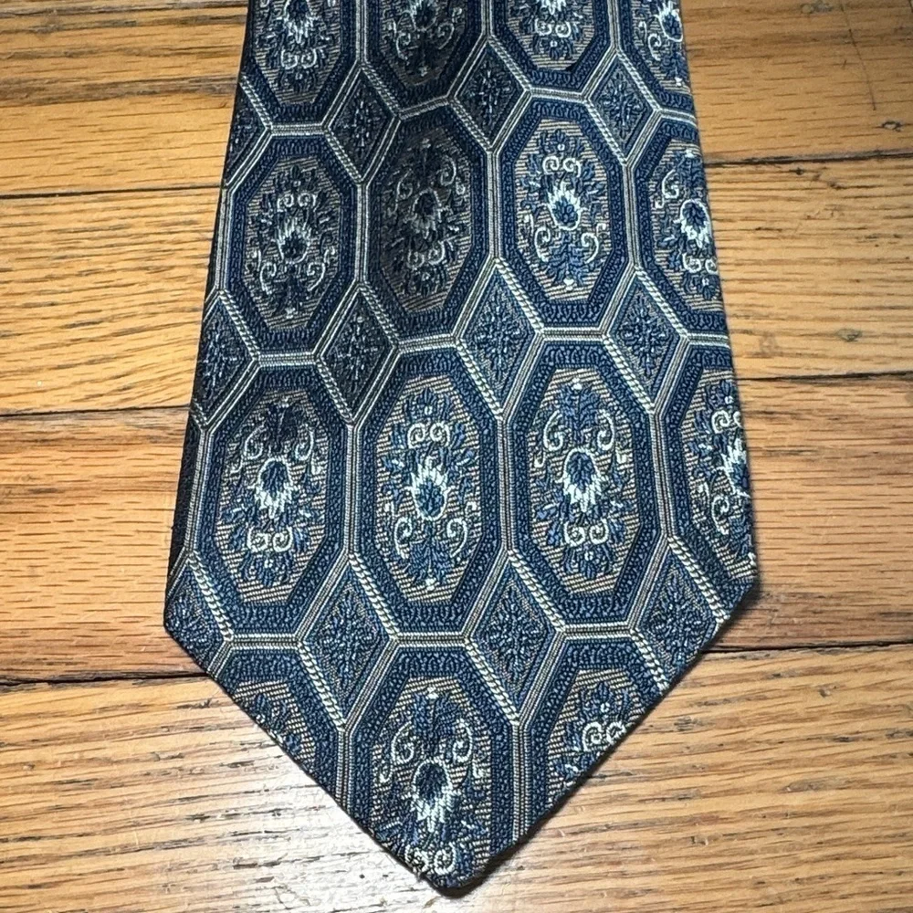Robert Talbott Blue/Gold Geometric Hand Sewn Best of Class Silk Tie